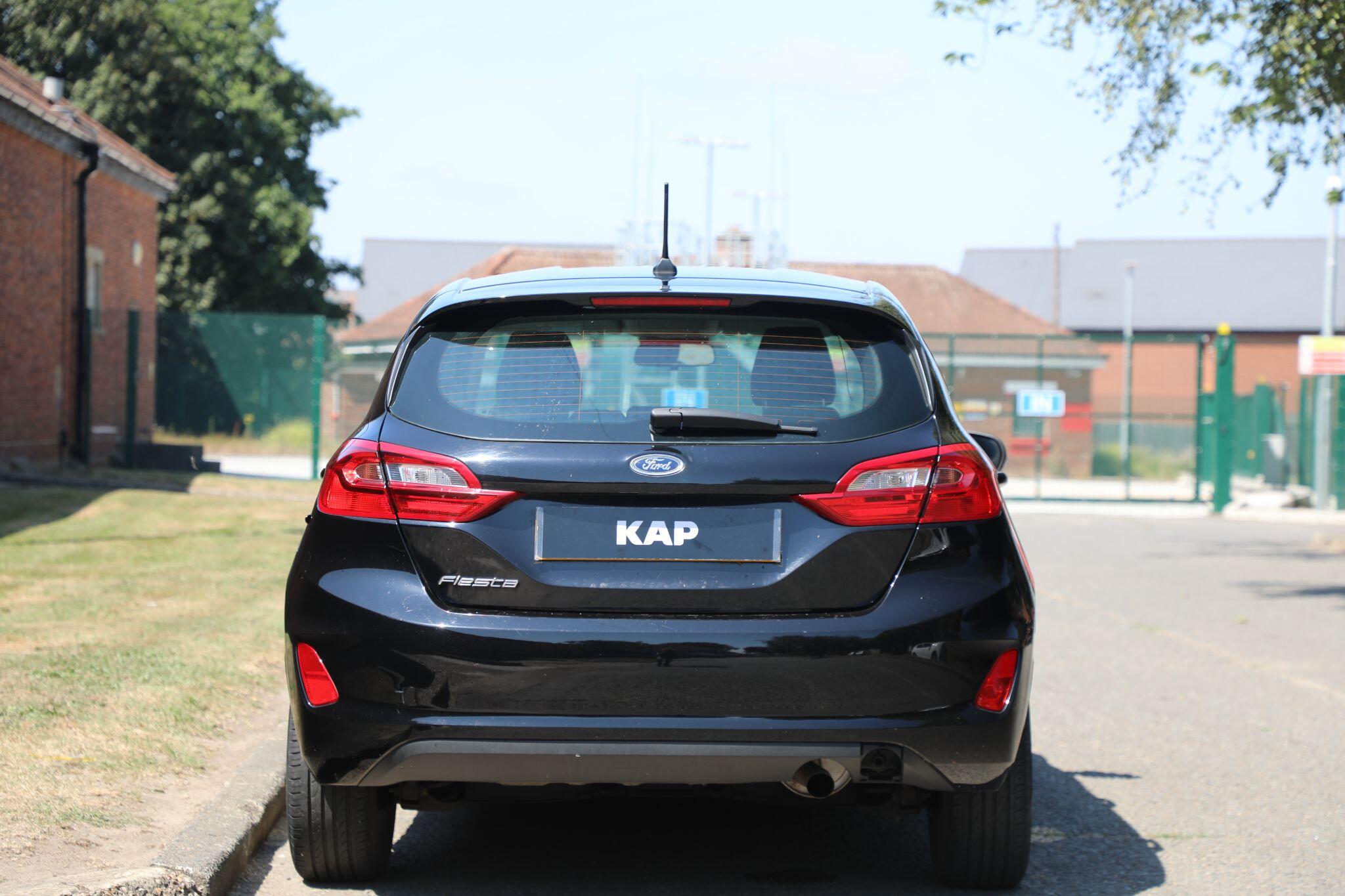 Large vehicle image